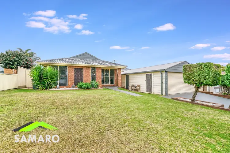 6 Ferdinand Place, Rosemeadow NSW 2560