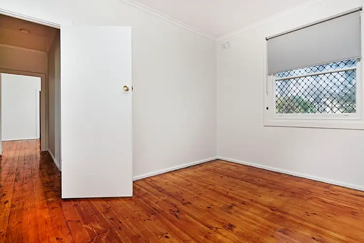 Fifth view of Homely house listing, 5 Alexander Avenue, Campbelltown SA 5074