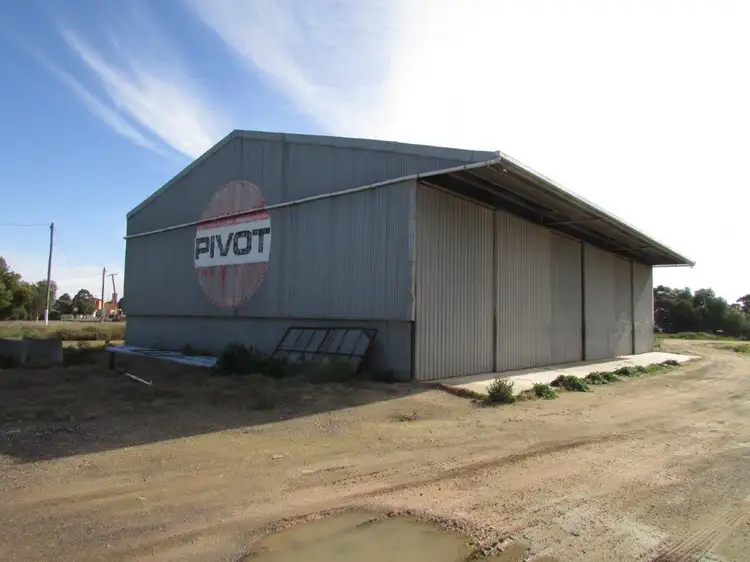 179 Henty Highway, Warracknabeal VIC 3393