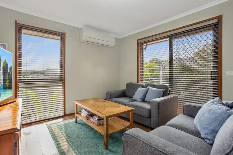 Sixth view of Homely house listing, 1 Eddington Place, Endeavour Hills VIC 3802