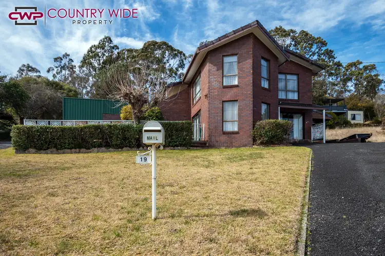 19 Bates Avenue, Glen Innes NSW 2370