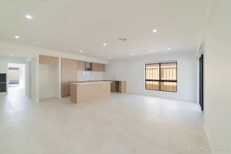 Sixth view of Homely unit listing, 9/230 Princes Highway, Beaconsfield VIC 3807