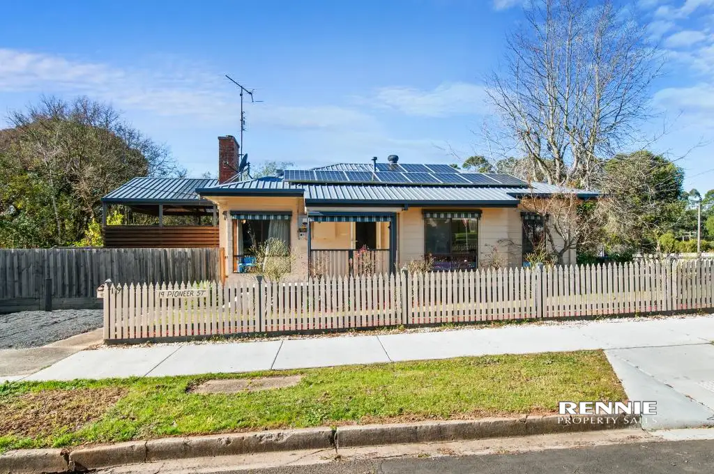 Main view of Homely house listing, 19 Pioneer Street, Warragul VIC 3820