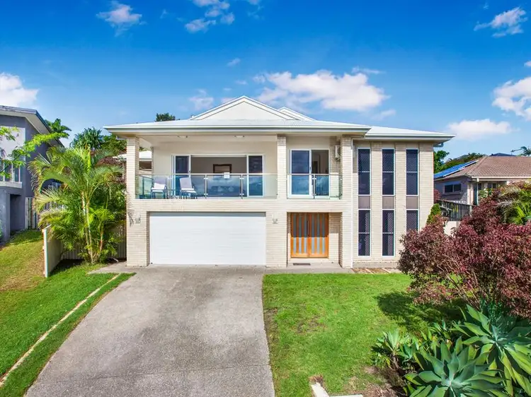 48 Hawkesbury Avenue, Pacific Pines QLD 4211