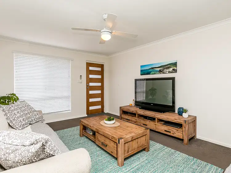 Fifth view of Homely semi-detached listing, 6A DORANDAL COURT, Alexander Heights WA 6064
