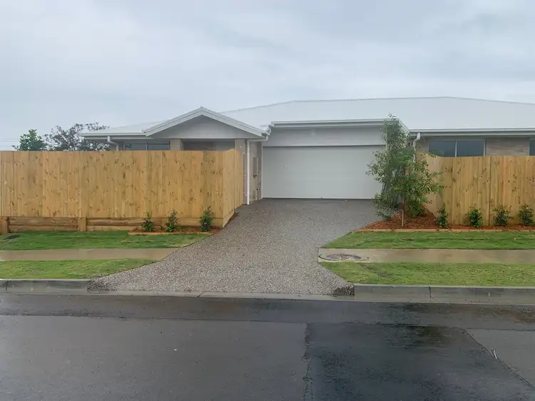 2/25 Fountain Street, Pimpama QLD 4209