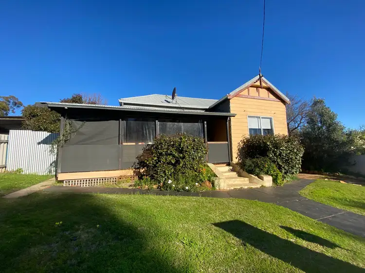 51 Lockyer Avenue