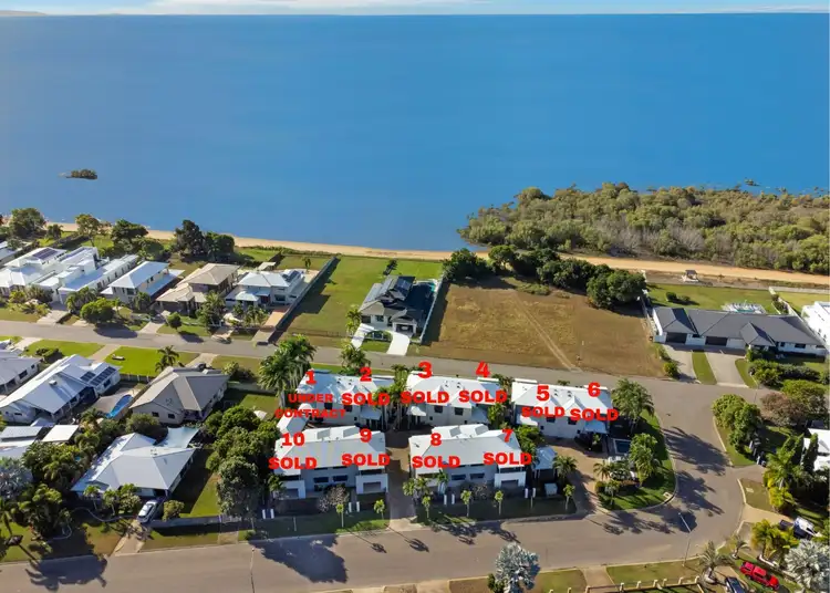 32 PACIFIC AVENUE, Bushland Beach QLD 4818