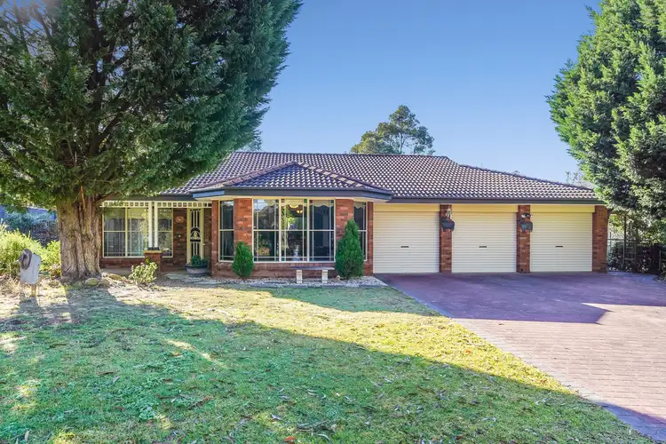 33 Lloyds Way, Bargo NSW 2574