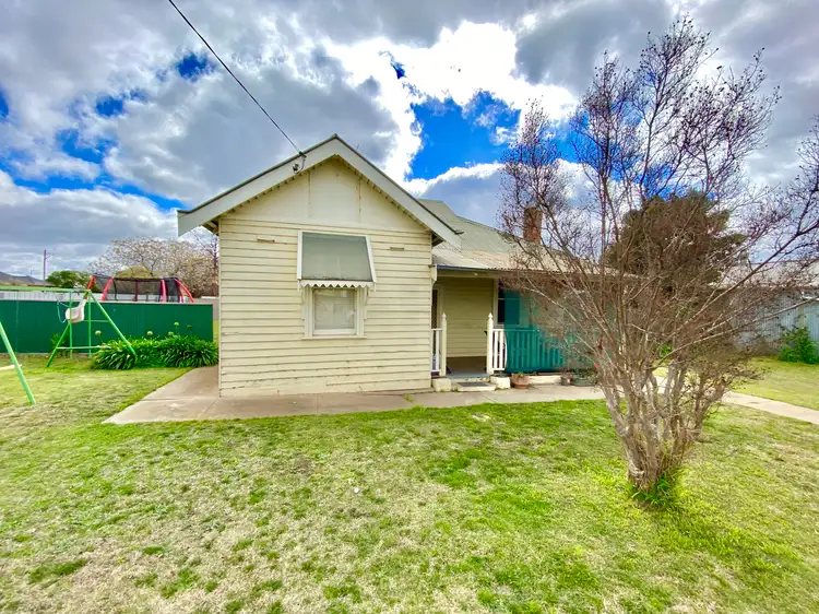 105 Hardinge Street, Deniliquin NSW 2710