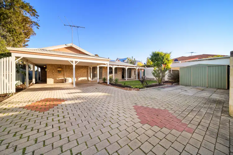 2 Tamar St, Palmyra WA 6157