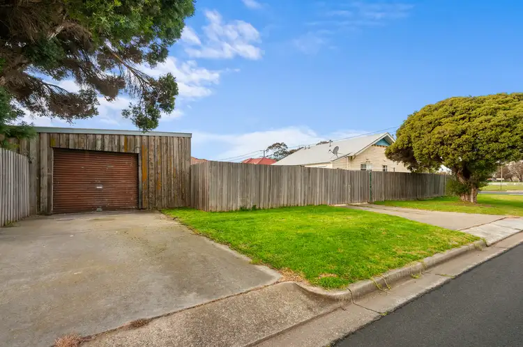 Fifth view of Homely house listing, 211 Macarthur Street, Sale VIC 3850