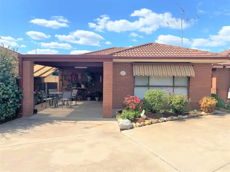 2/21 Shadforth Street, Kerang VIC 3579