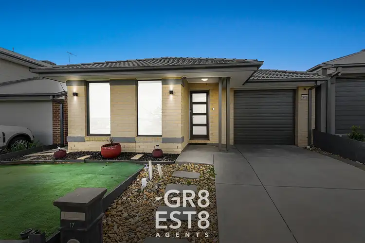 17 TRUEMAN STREET, Cranbourne West VIC 3977