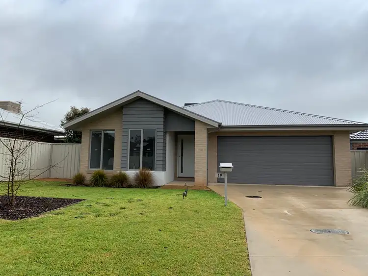 Main view of Homely house listing, 19 Murray Way, Wodonga VIC 3690