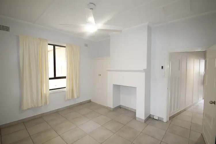 33A Crimea Street
