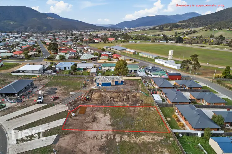 8 Hazlewood Street, New Norfolk TAS 7140