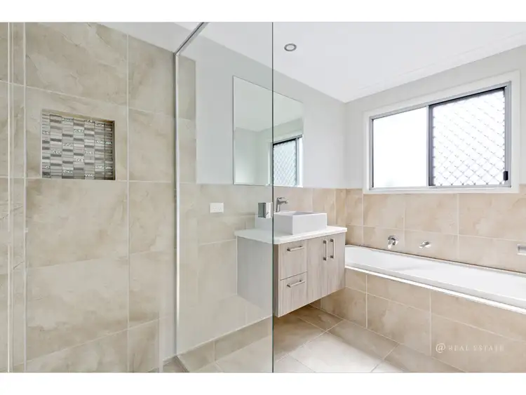 Fourth view of Homely unit listing, 1/19 Amalfi Drive, Zilzie QLD 4710