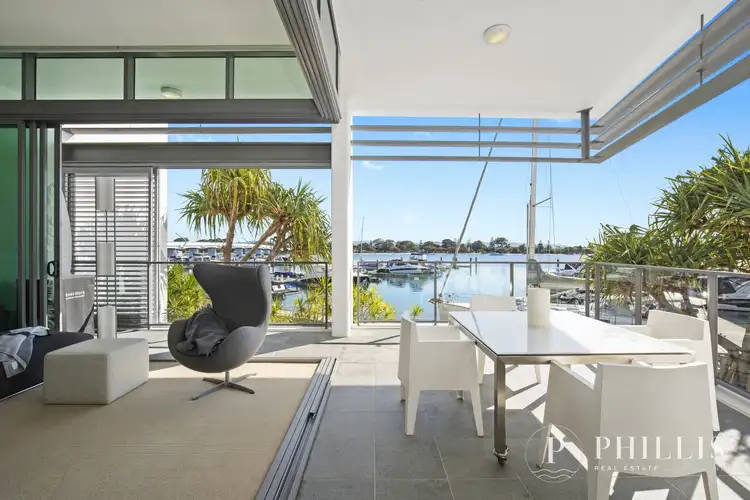 2104/2 Ephraim Island, Paradise Point QLD 4216