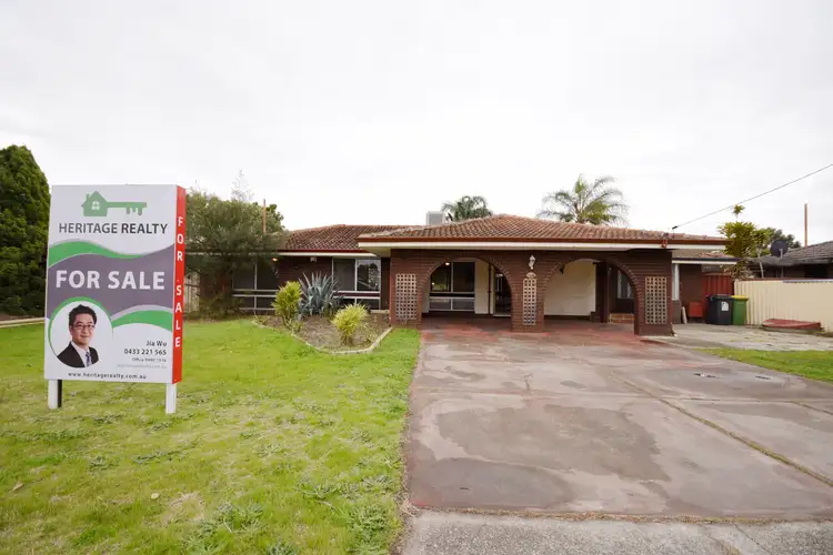 4 Whiteman Street, Thornlie WA 6108