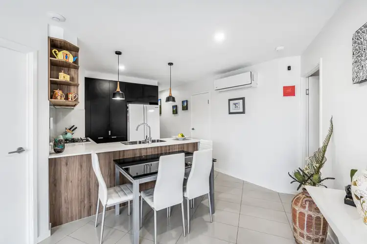 Second view of Homely apartment listing, 2/22 Bay Terrace, Wynnum QLD 4178
