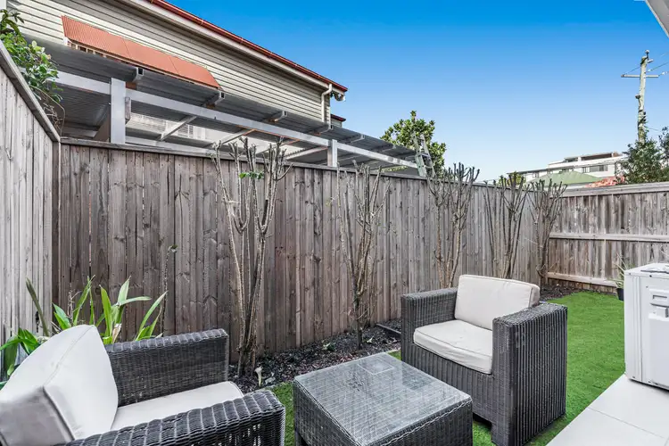 Fifth view of Homely apartment listing, 2/22 Bay Terrace, Wynnum QLD 4178