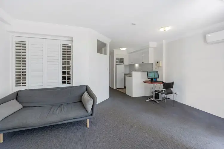 Second view of Homely apartment listing, 306/9-21 BEACH PARADE, Surfers Paradise QLD 4217