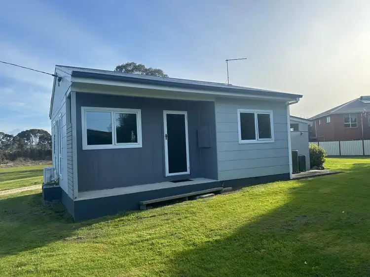 2/97 Old Bass Highway, Wynyard TAS 7325