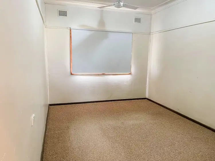 Fifth view of Homely house listing, 8 Golf Avenue, Taree NSW 2430