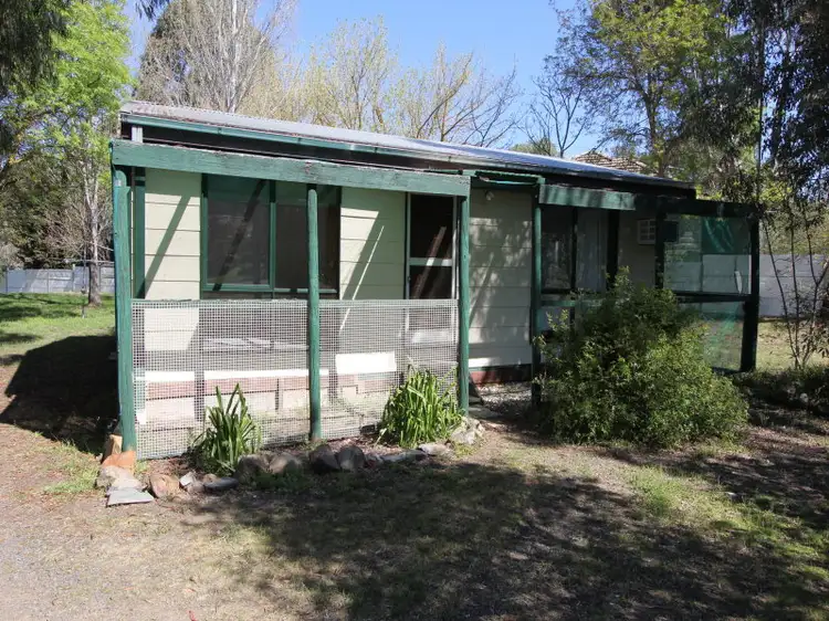 10 Matthews Road, Heathcote VIC 3523