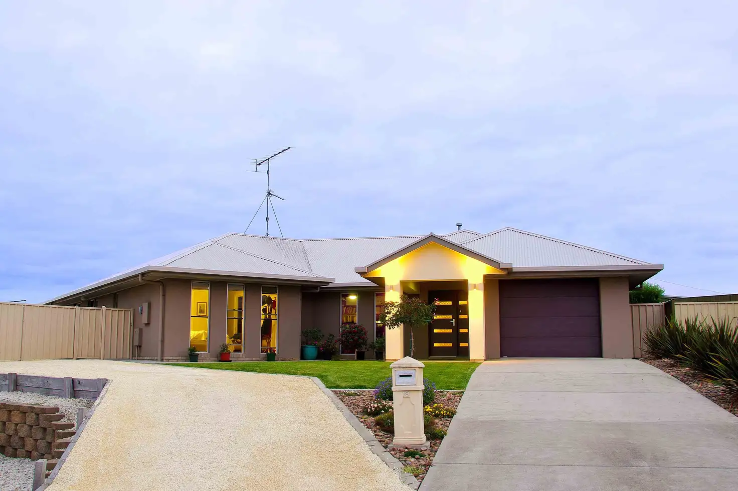 Main view of Homely house listing, 19 EMERALD DRIVE, Mount Gambier SA 5290