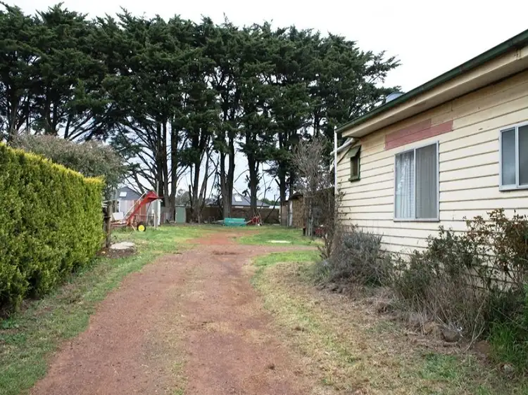Second view of Homely house listing, 31 Chisholm Drive, Lancefield VIC 3435