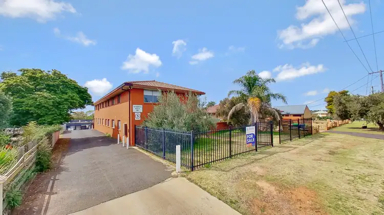2/17 Elizabeth Street, Dubbo NSW 2830