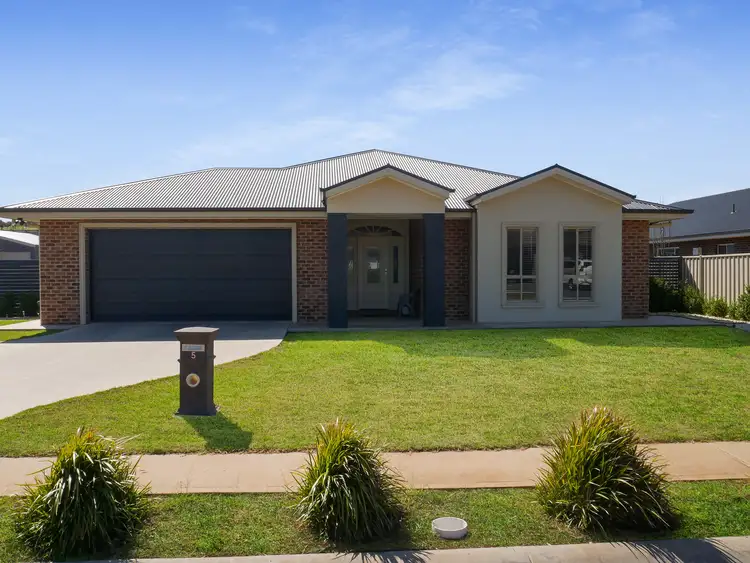 Main view of Homely house listing, 5 Letona Place, Leeton NSW 2705