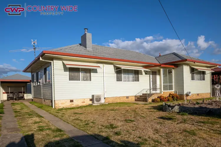 73 Coronation Avenue, Glen Innes NSW 2370