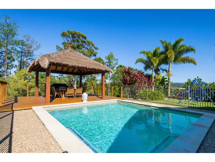 10 Huxley Ct, Pacific Pines QLD 4211