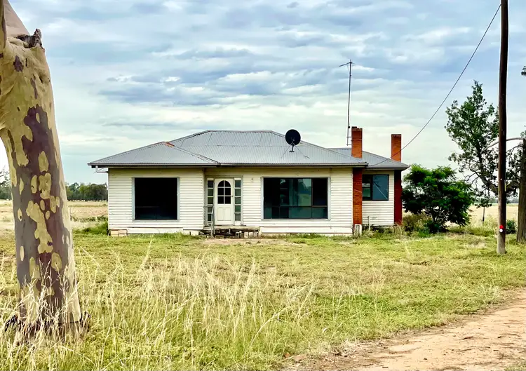 966 Russell Road