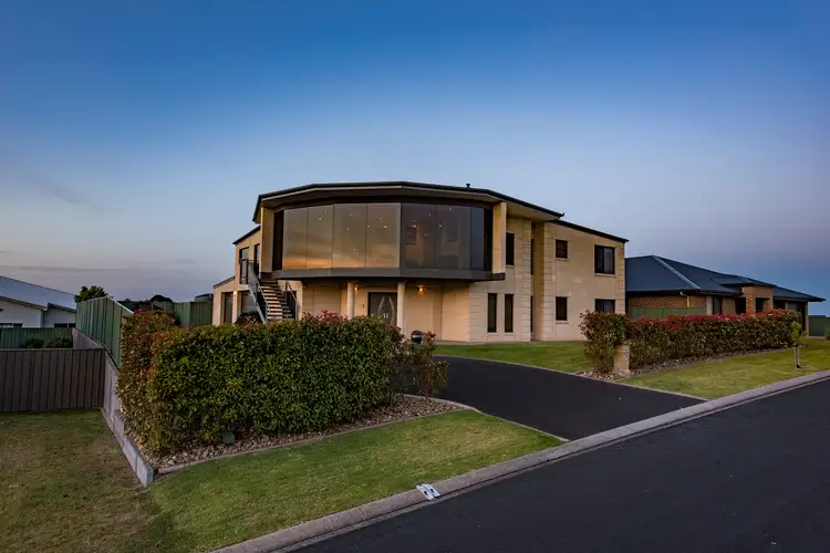 5 Colonel Light Place, Mount Gambier SA 5290
