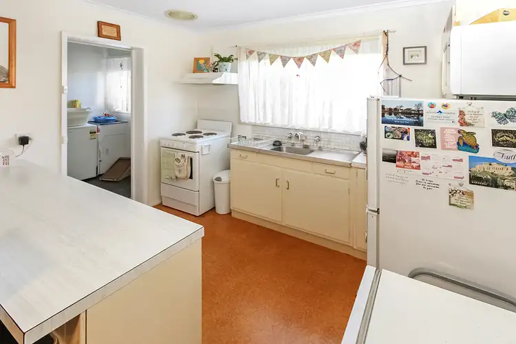 Third view of Homely unit listing, 5/3B Spring Gully Road, Quarry Hill VIC 3550