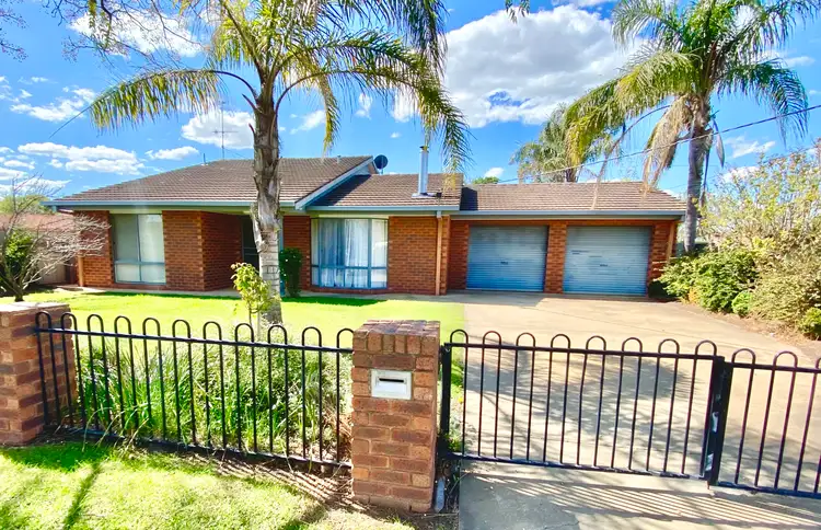 419 Wood Street, Deniliquin NSW 2710