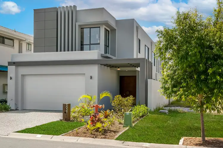 7654 Fairway Boulevard, Hope Island QLD 4212