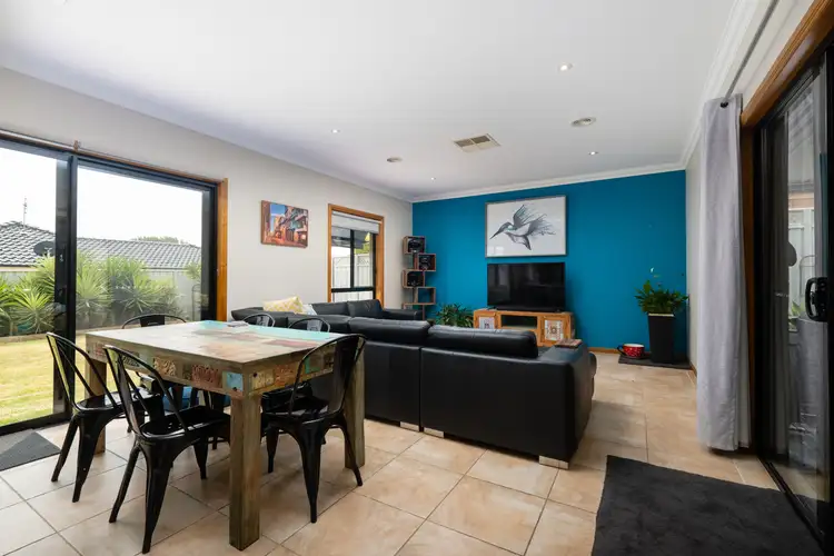 Fifth view of Homely house listing, 2 LUCAS COURT, Wodonga VIC 3690