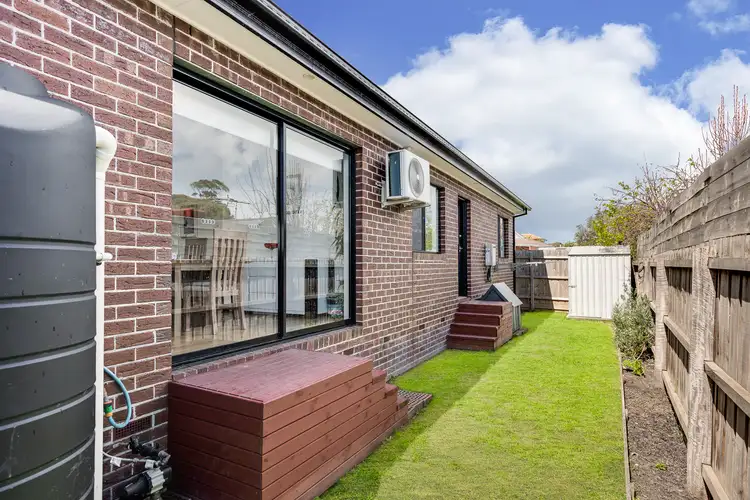 Fourth view of Homely unit listing, 2/31 Isaac Smith Crescent, Endeavour Hills VIC 3802