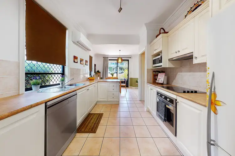 Fifth view of Homely townhouse listing, 2/38 Stoneleigh Street, Albion QLD 4010