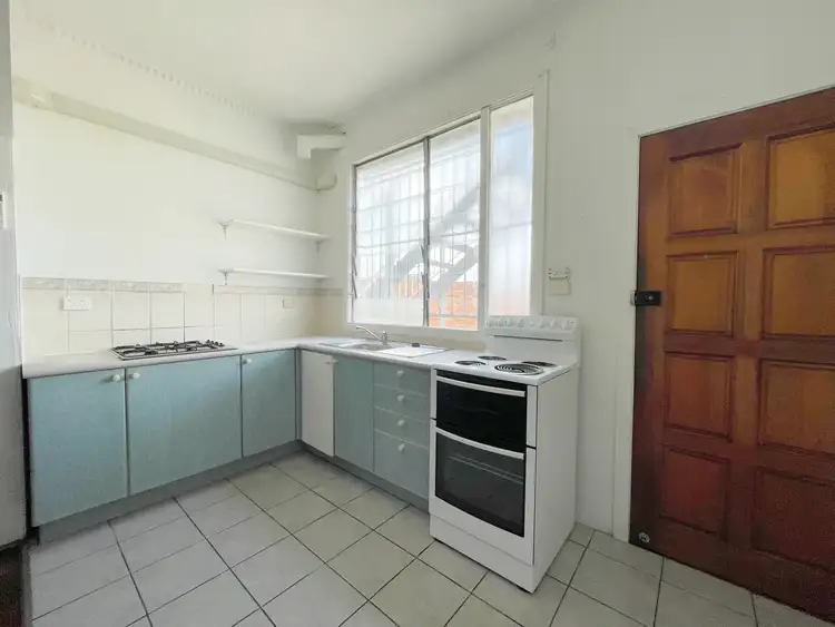 Fourth view of Homely unit listing, 2/31 Gladstone Road, Highgate Hill QLD 4101