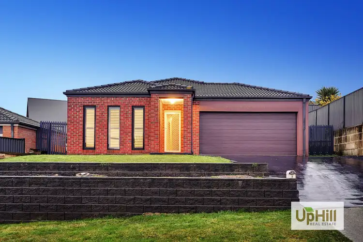 2 Adrian Drive, Pakenham VIC 3810