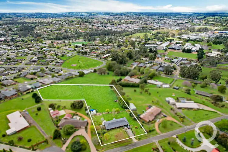 Second view of Homely house listing, 8 Warraview Close, Warragul VIC 3820
