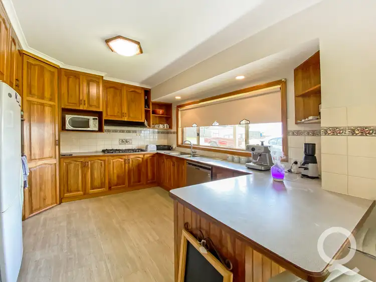 Fourth view of Homely house listing, 8 Warraview Close, Warragul VIC 3820