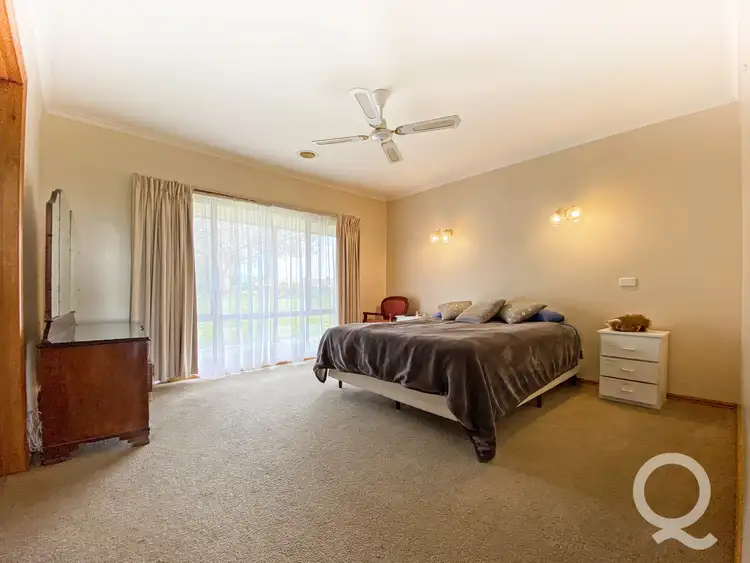 Sixth view of Homely house listing, 8 Warraview Close, Warragul VIC 3820