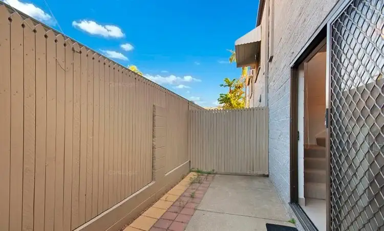 Fifth view of Homely apartment listing, 4/60 Cook Street, North Ward QLD 4810